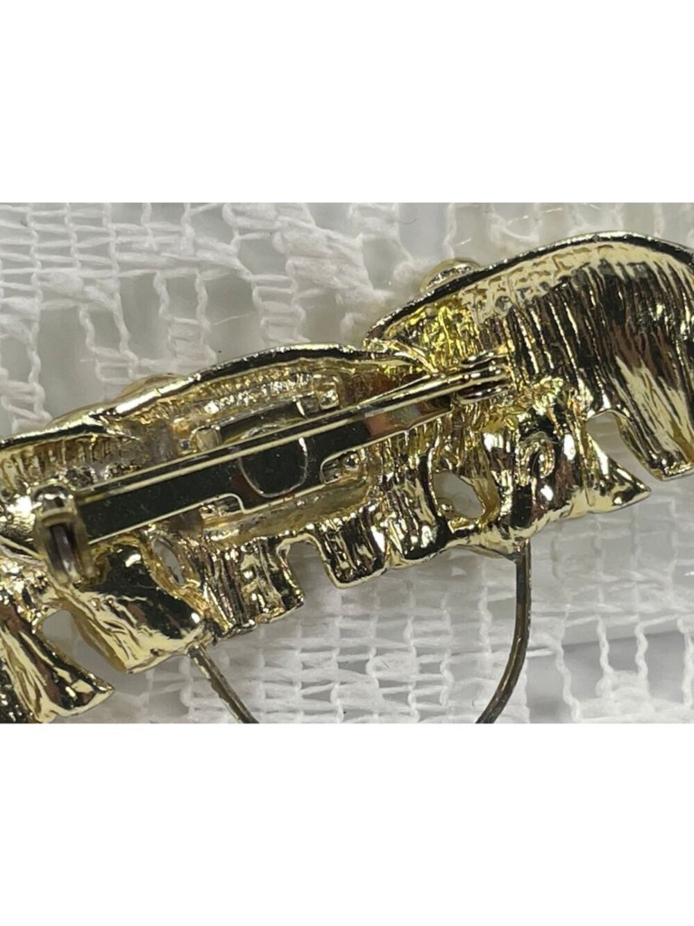 Elephant Trio Gold-Tone Rhinestone Accent Brooch Pin 2 Inches - Picture 5 of 6